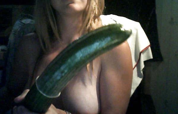 4P Cucumber girl