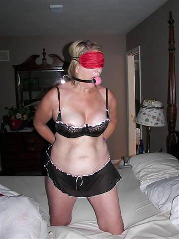 23P Chubby Amateurs with bound breasts
