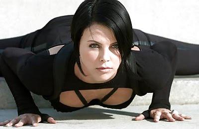 23P Superheroines & Villainesses