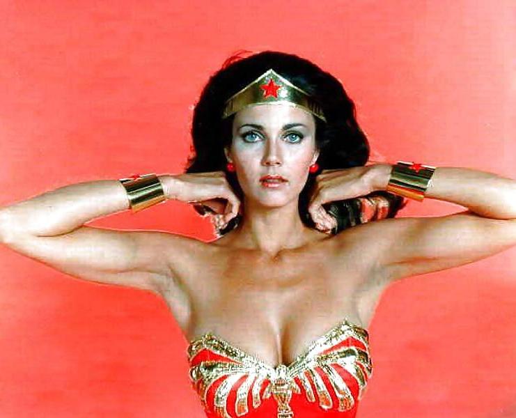 23P Superheroines & Villainesses