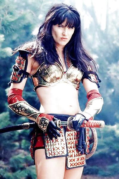 23P Superheroines & Villainesses