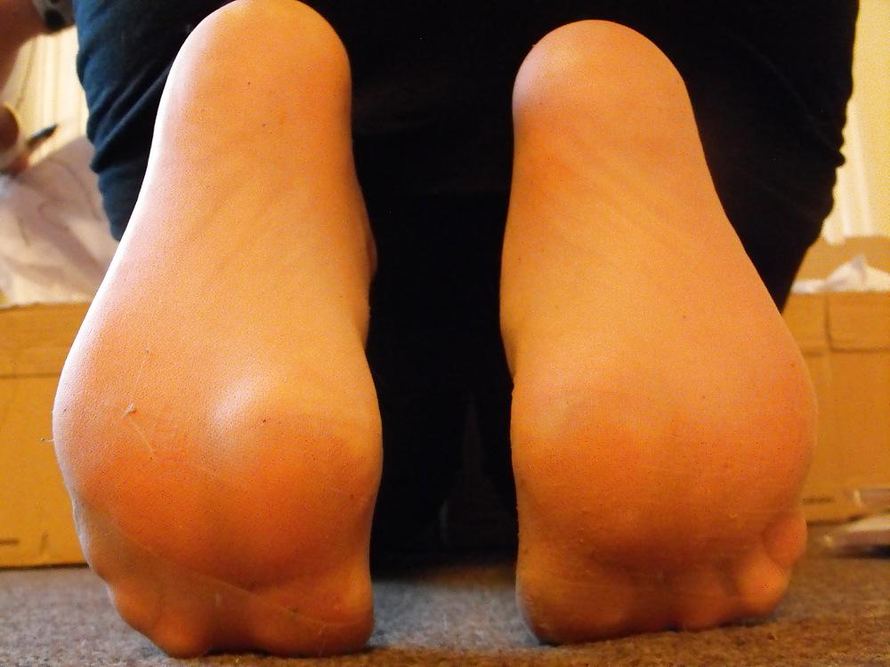 9P Very worn tan tights
