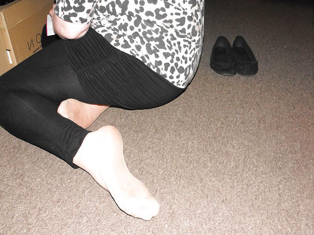 9P Very worn tan tights