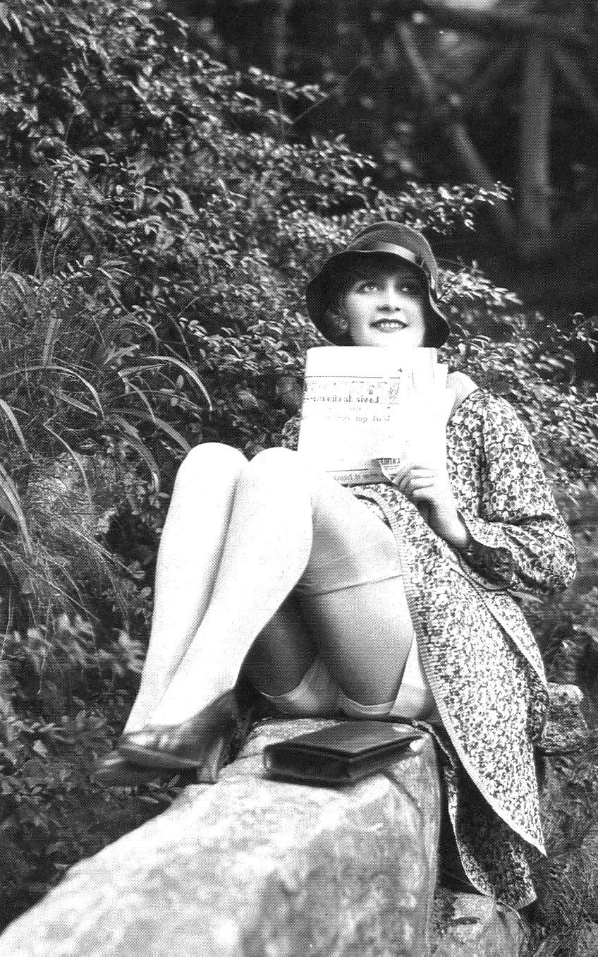 25P 30's Vintage Stockings