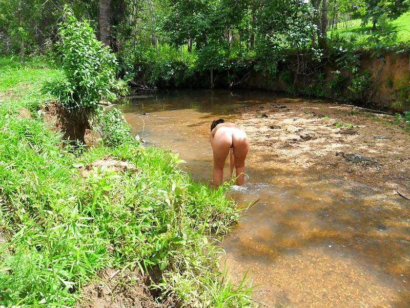 10P Nude river exhibitionist