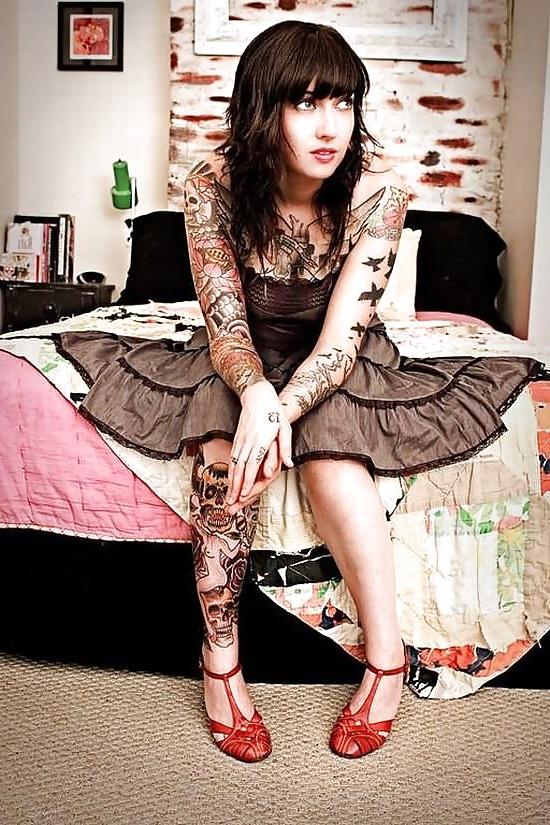 25P Sexy tattoo girl