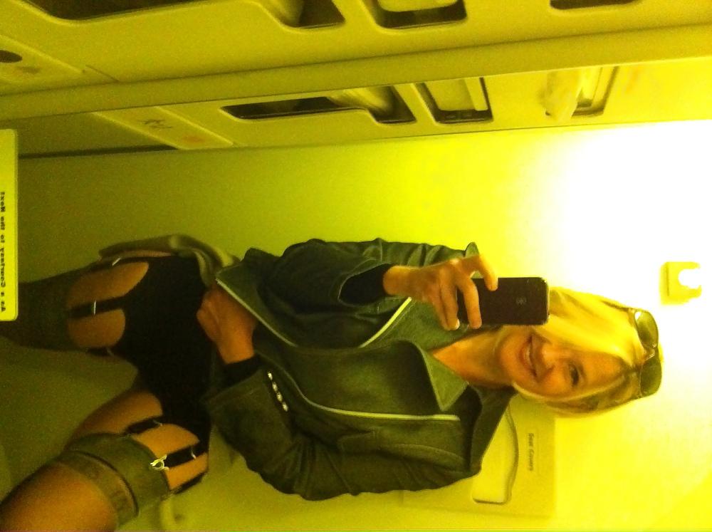 25P Blond MILF in stockings