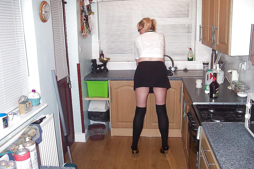 25P UK Amateur Slut Milf Samantha School Girl