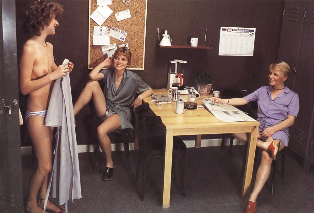 25P Vintage Lesbian Series - Five Vaginas