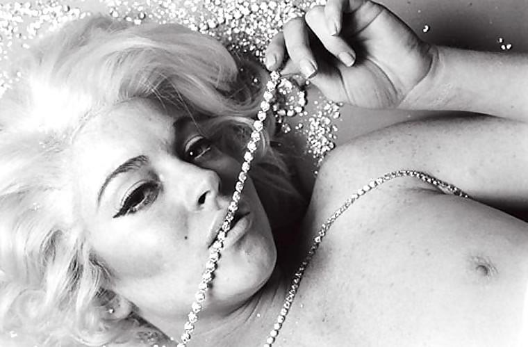 25P Lindsay Lohan sexy and nude A1NYC