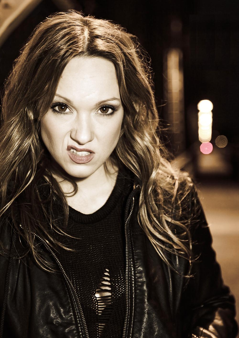 18P Carolin Kebekus - German hot Comedian