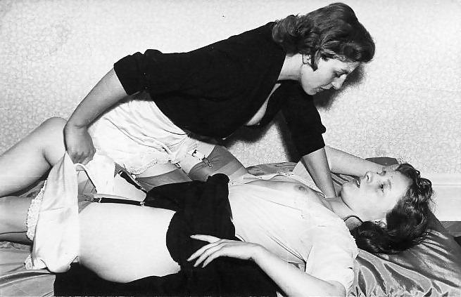 25P Vintage Lesbians 2
