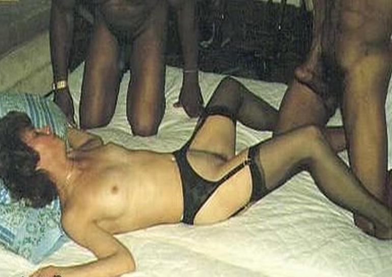 16P Amateur cuckold groupsex photos
