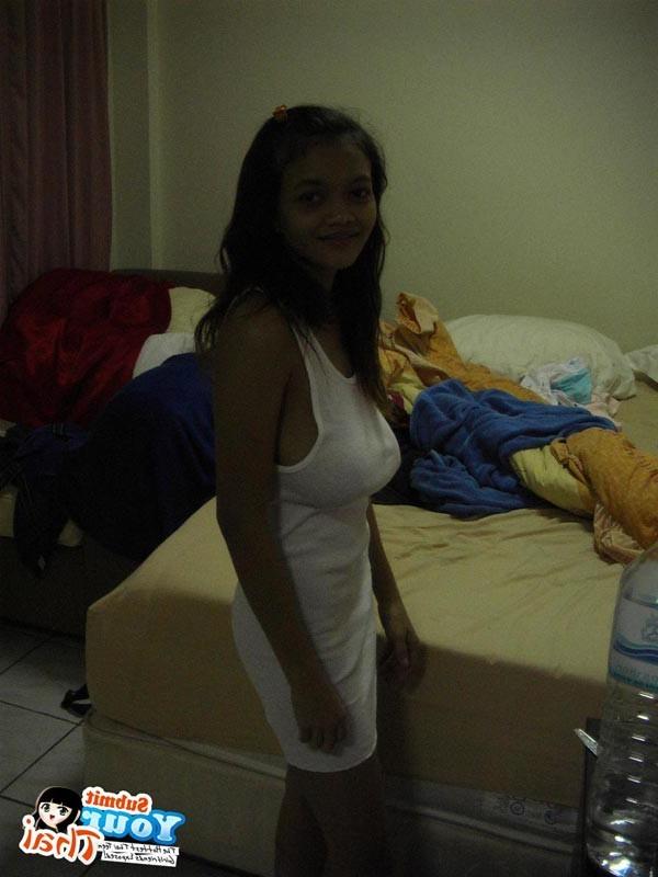 16P Huge tit Thai girl pics submitted by her boyfriend