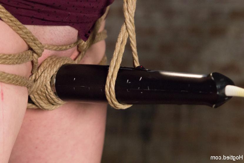 15P Horny 18 Year Old Slut Teased and Orgasmed in Tight Rope!