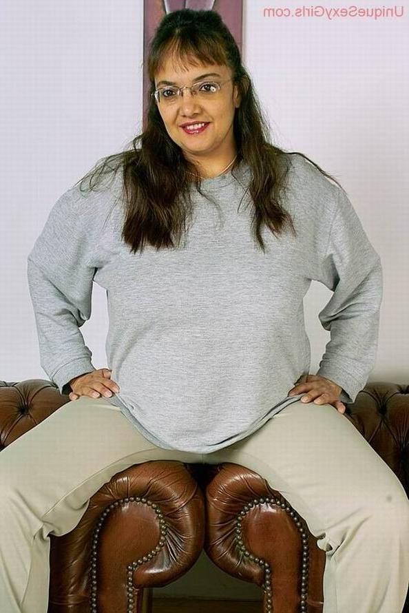 16P busty preggo mature in pantyhose milking her boobs