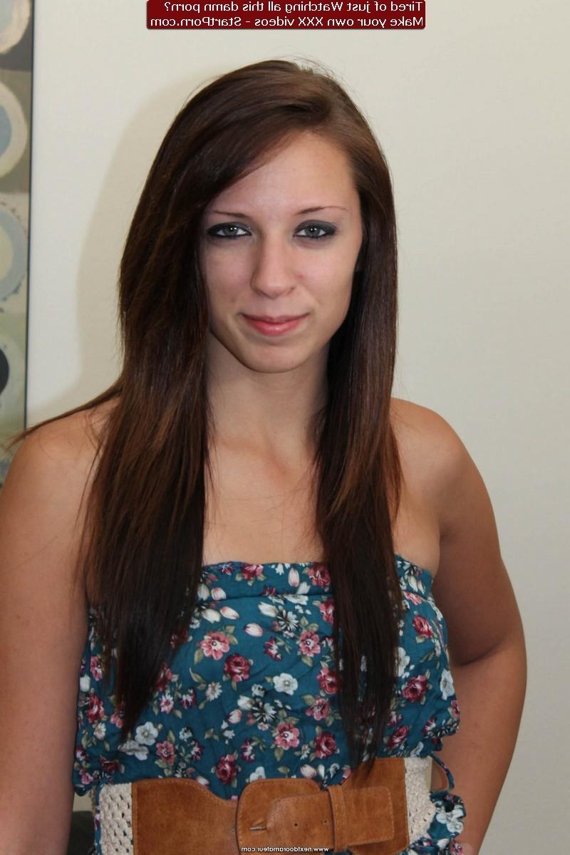 25P Cute Ashley lets me shoot hot cum deep inside her pussyhole
