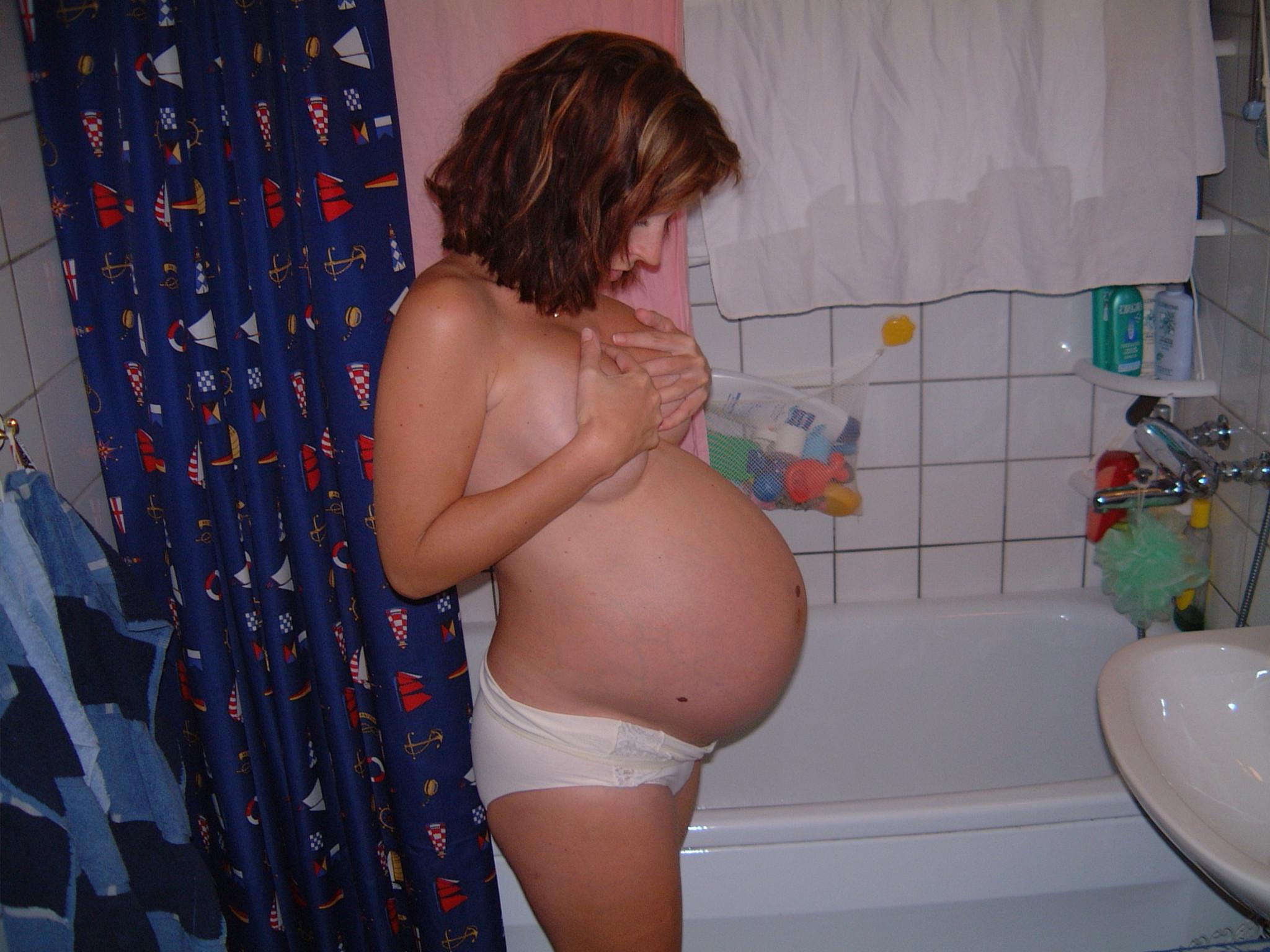 12P Amateur pregnant nudes