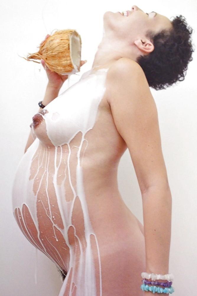 12P Naked real amateur pregnant hotties