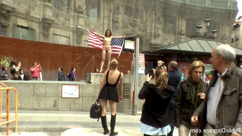 15P Juliette March is an embarrassment to the USA. This slutty loser tourist with he
