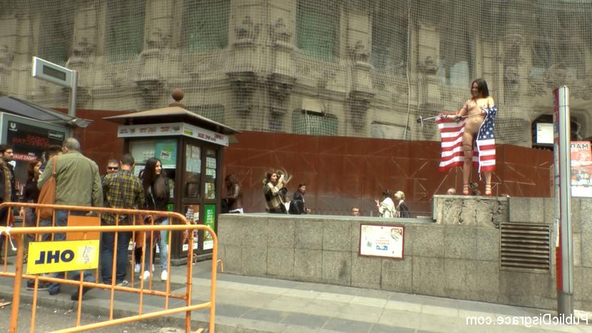 15P Juliette March is an embarrassment to the USA. This slutty loser tourist with he