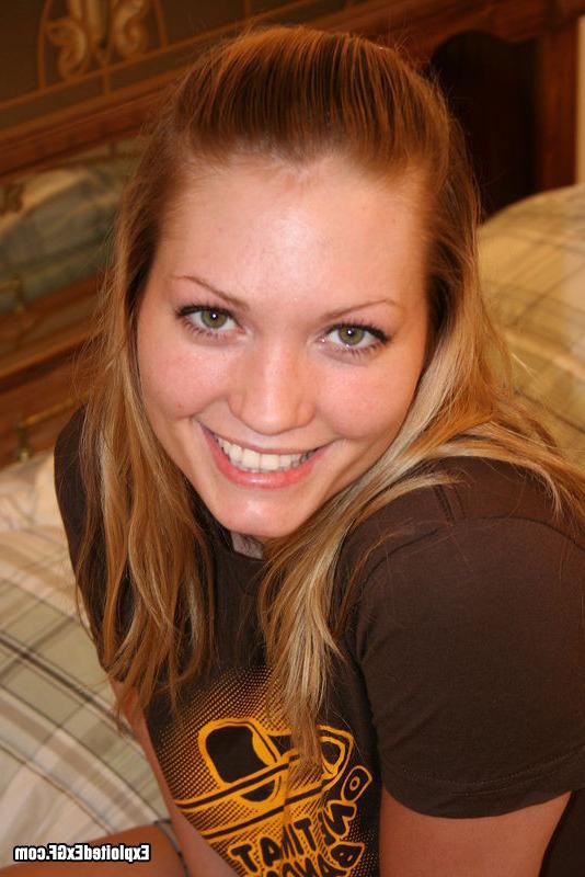5P Fresh amateurs being naughty for their boyfriends eyes only