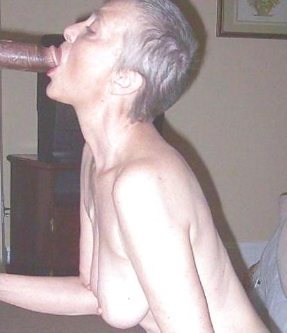 25P Gloryholes & Sucking Cock 