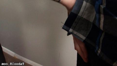 15P Going out to dinner with loved ones is always a good time. Ashton Pierce wants t