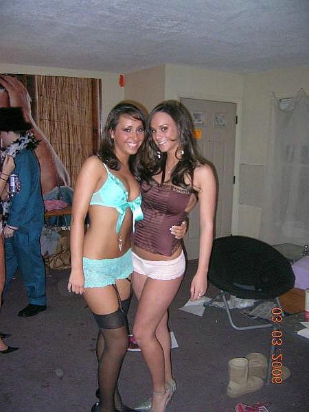 12P Real girls posing nude for their cameras
