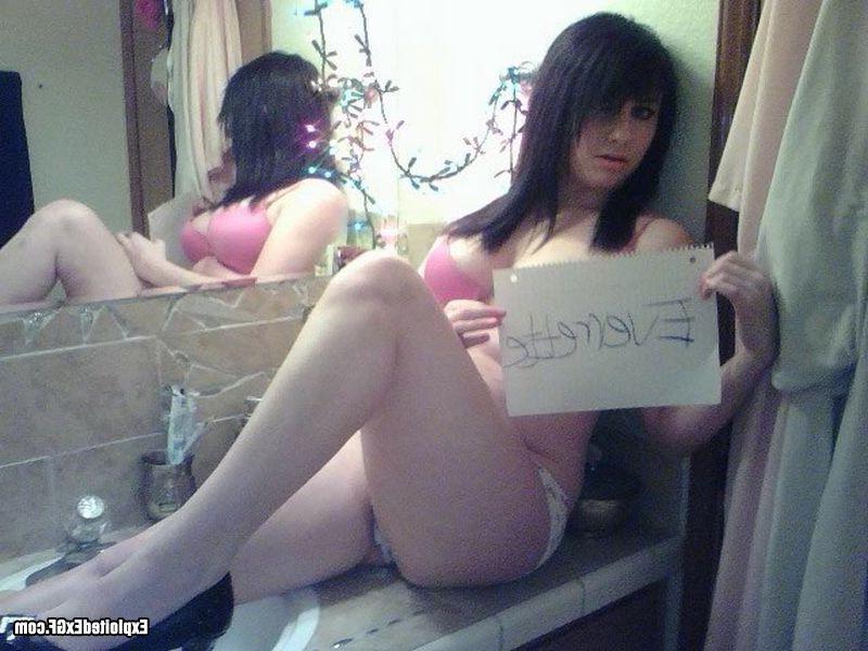 8P Hard and softcore fun featuring real amateur girls