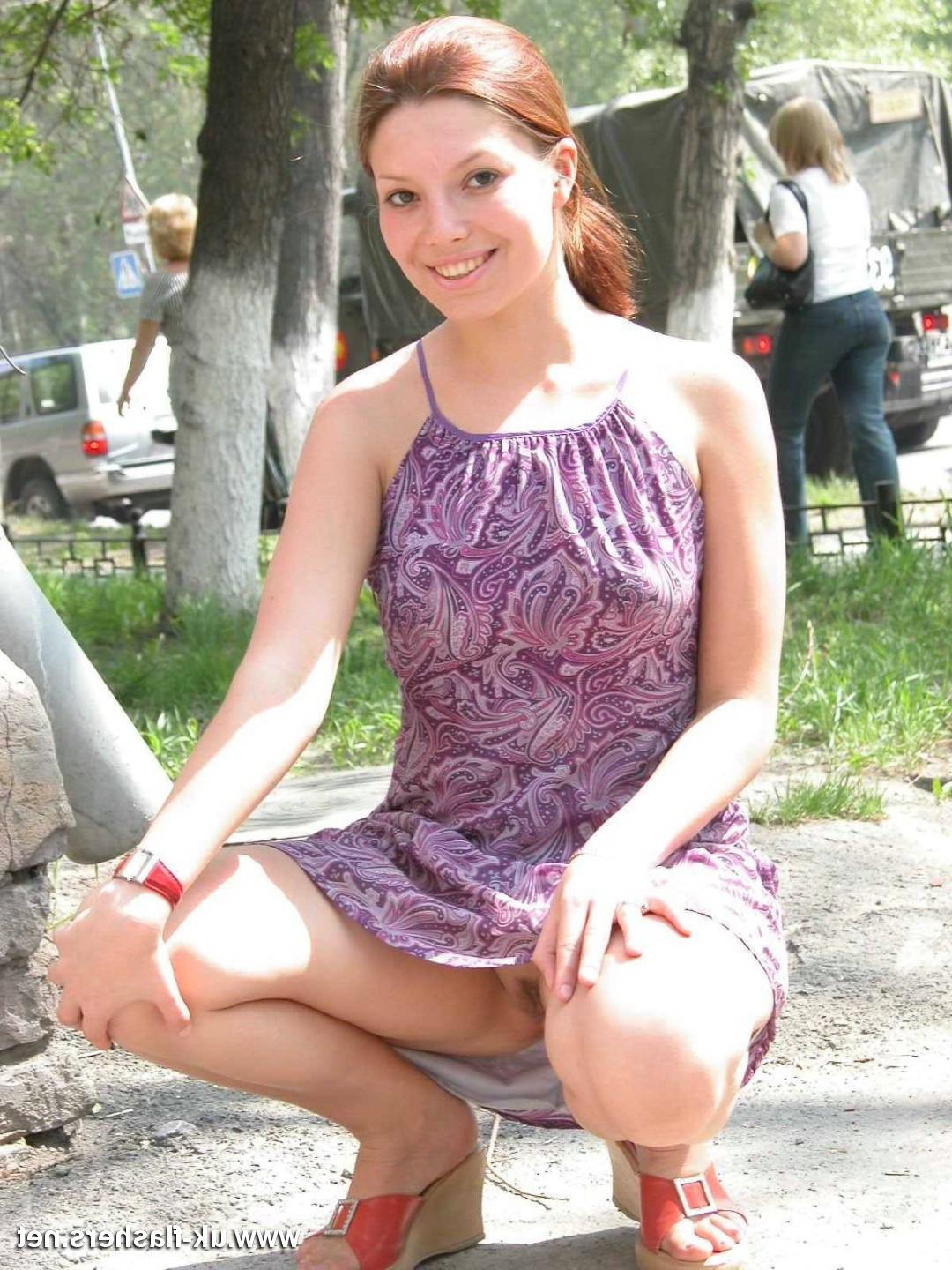16P Amateur brunette exhibitionist Matyu strips off and flashes in a