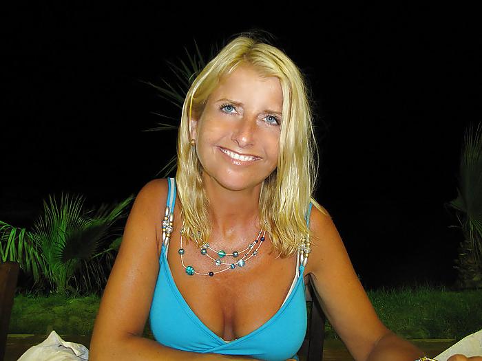 25P Sexy mom Chantal