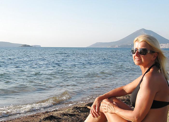 25P Sexy mom Chantal