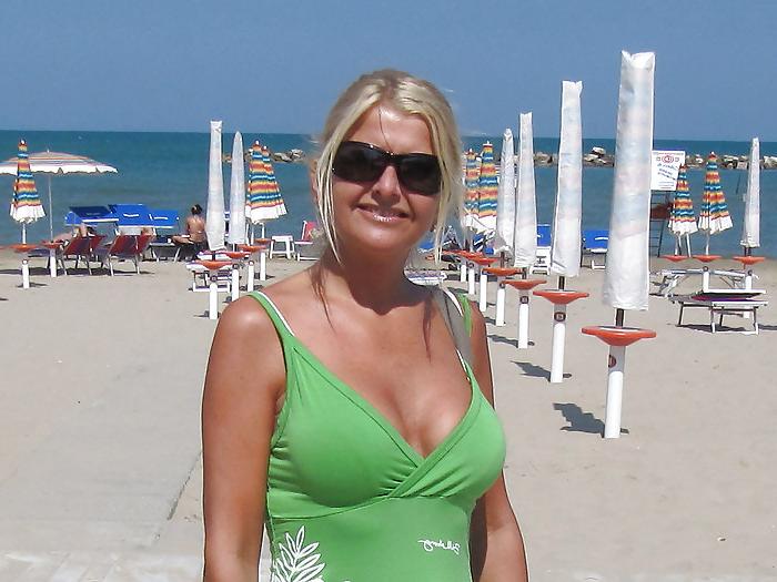 25P Sexy mom Chantal
