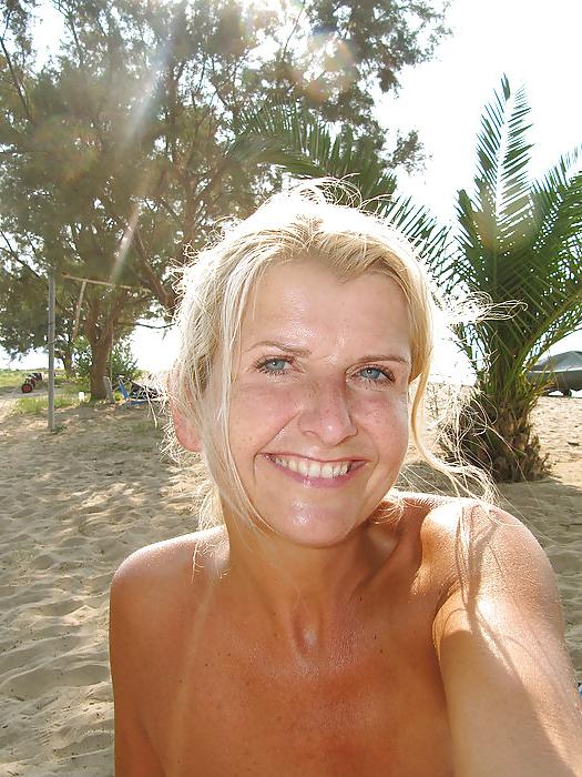 25P Sexy mom Chantal