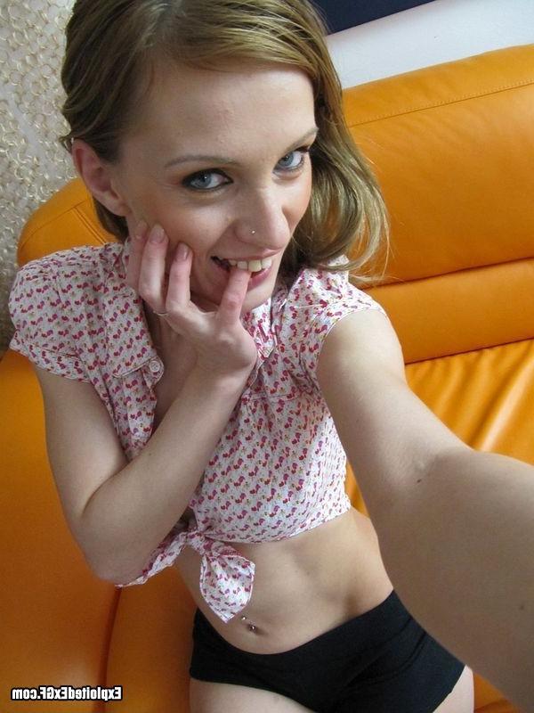 12P Sexy real amateurs doing naughty things on camera