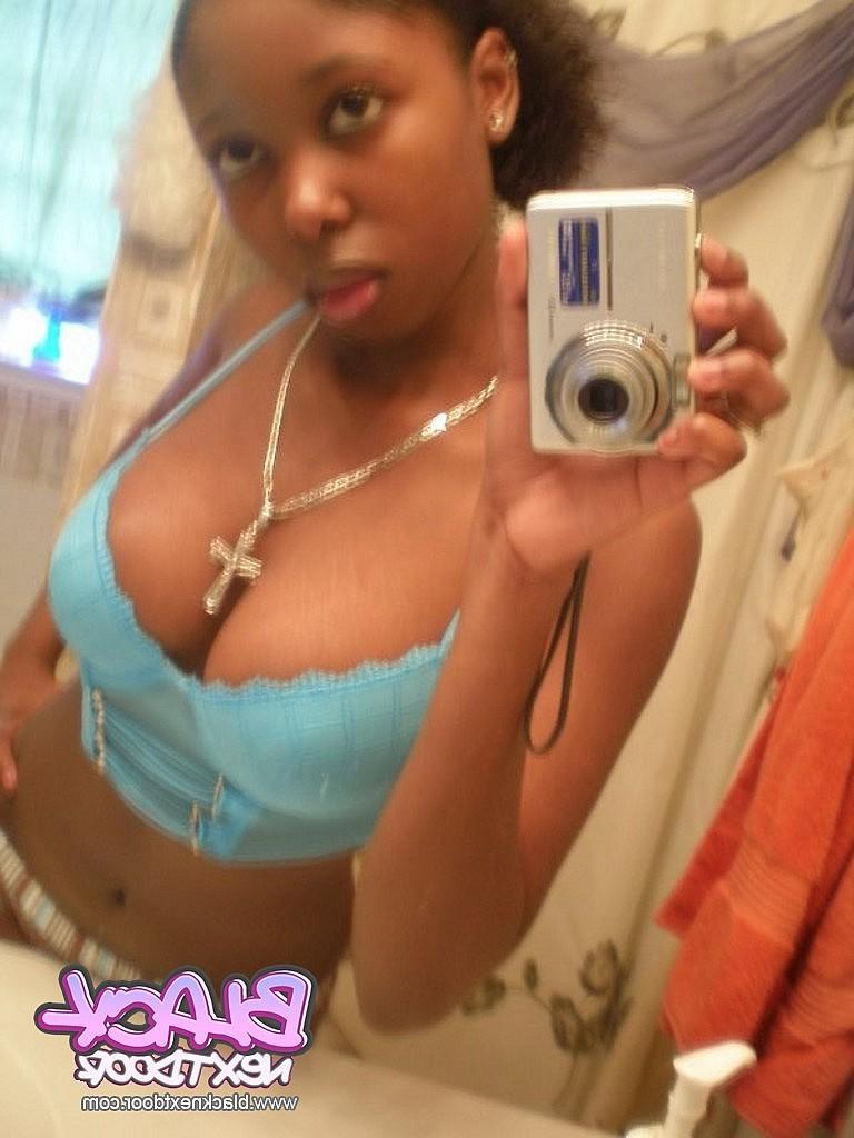 10P Sweet young babe loves to make pics of her big nipples