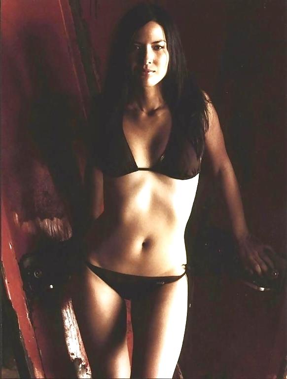 25P Olivia Munn mega collection