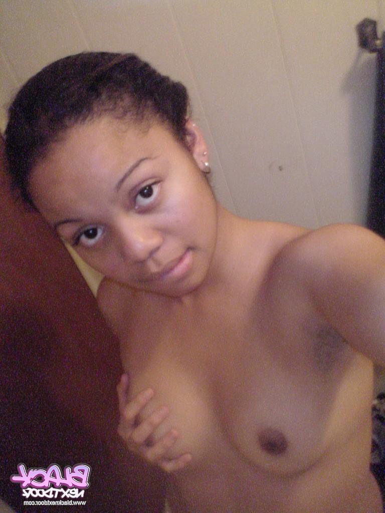 10P Vontriece with young boobs looks so innocent