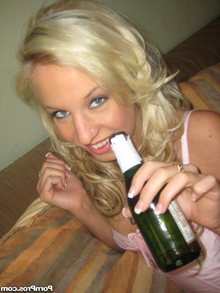 16P Drunk amateur teen fucks her boyfriend