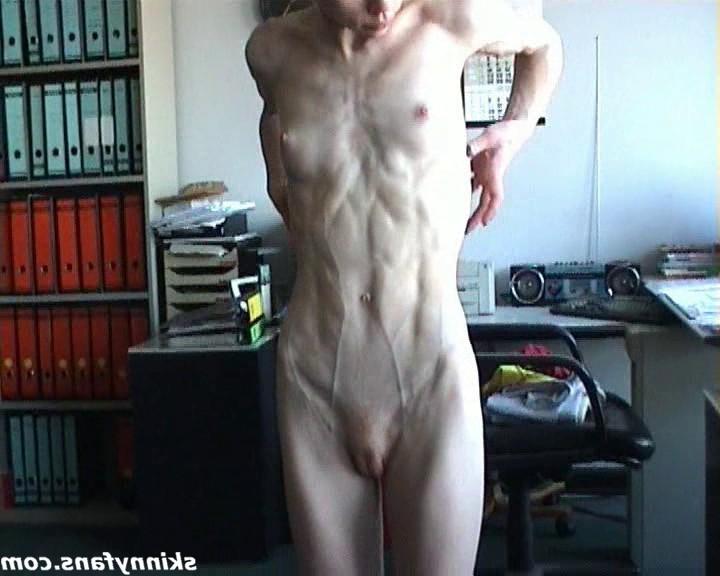 12P anorexic girl Cindy posing naked indoors