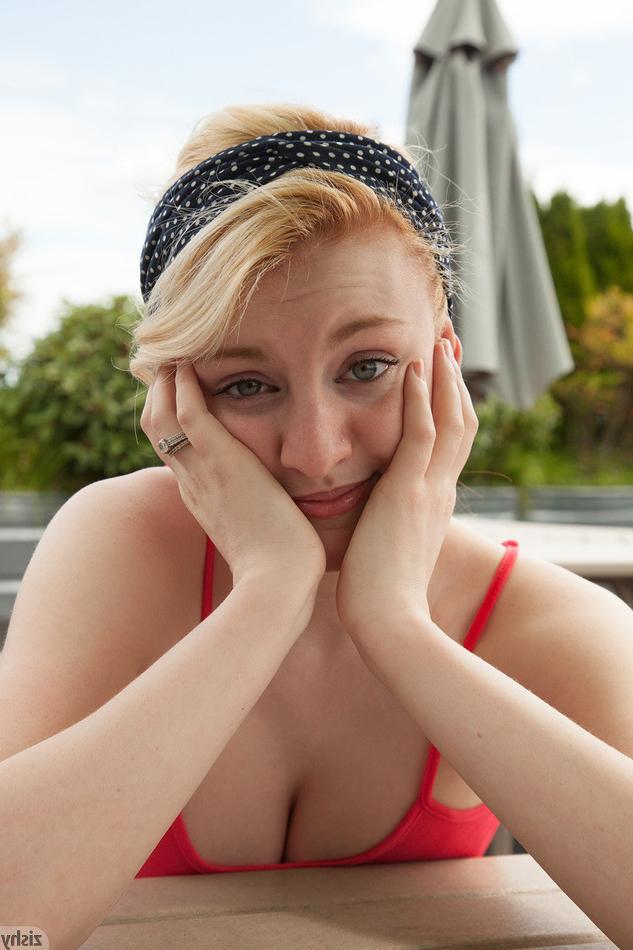 16P Blonde teen tease