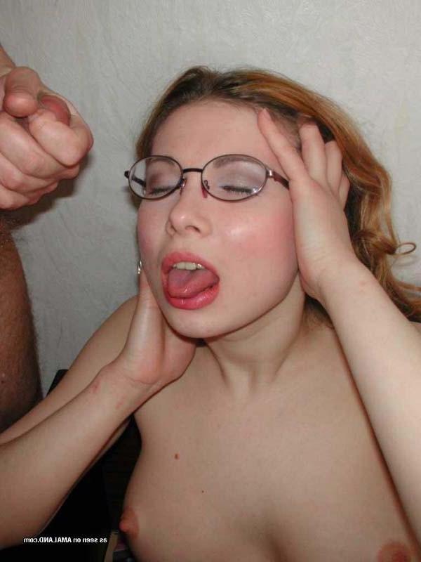 10P Fotos von einem Hardcore-BJ und einer unordentlichen Gesichtsbehandlung