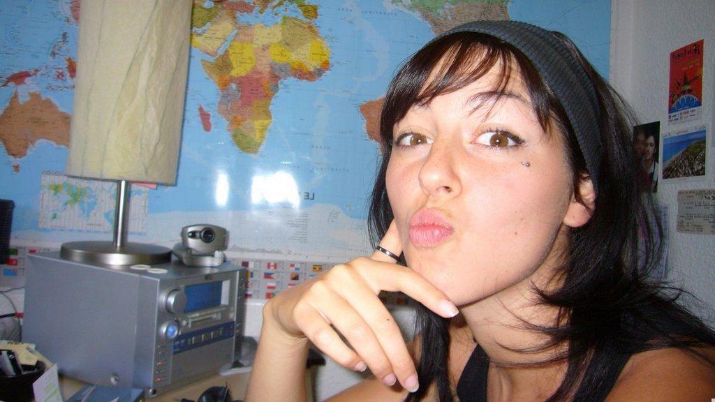10P cute brunette honey sucking an erection