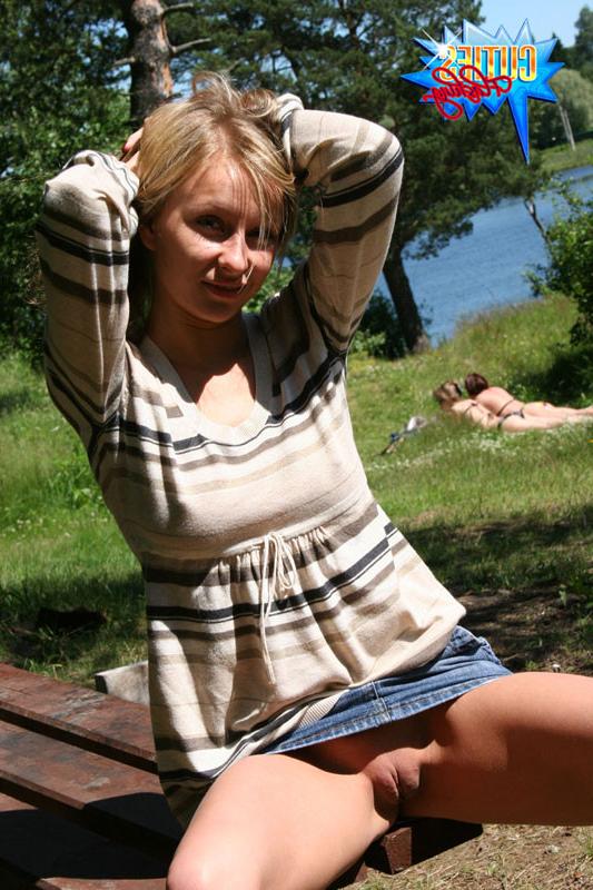 15P Playful teeny reveals her exhibitionist nature