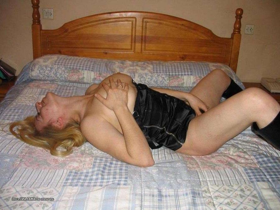 10P blondie in sexy lingerie sucking a cock