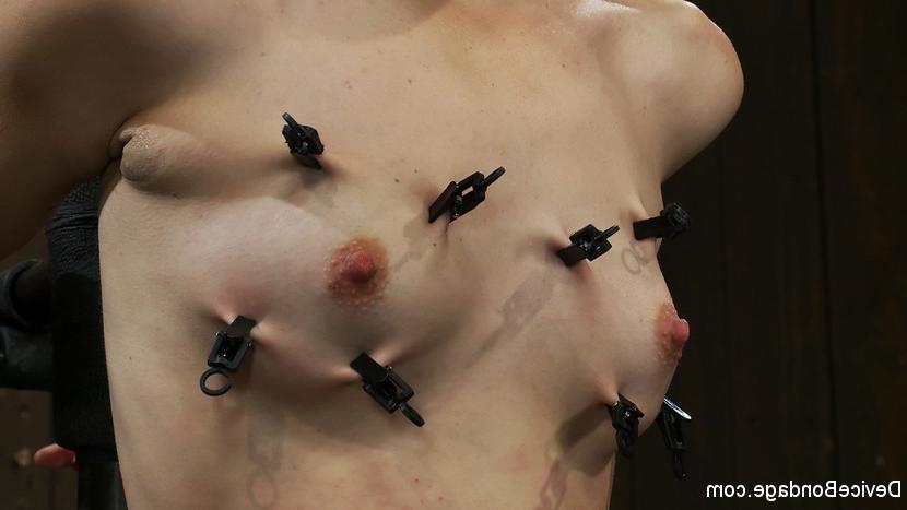 15P Juliette amateur redhead metal bound in strappado