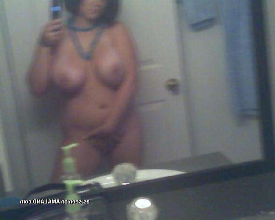 10P horny bbw teasing naked on the bed