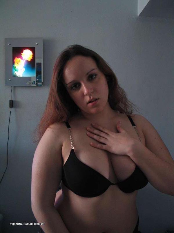 10P ginger bbw stripping off her black underwear