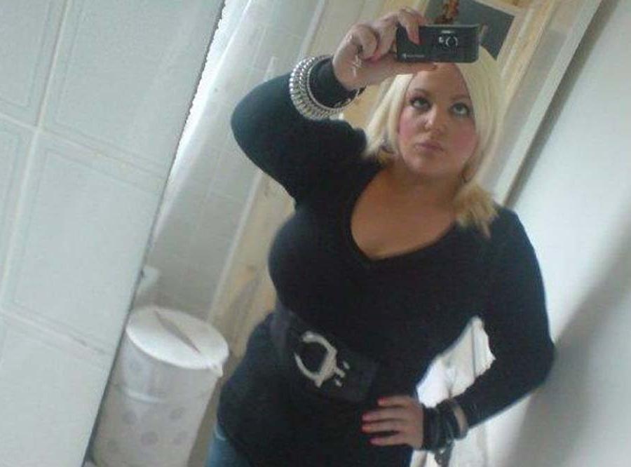 10P collection of hot selfpics of thick amateur gfs